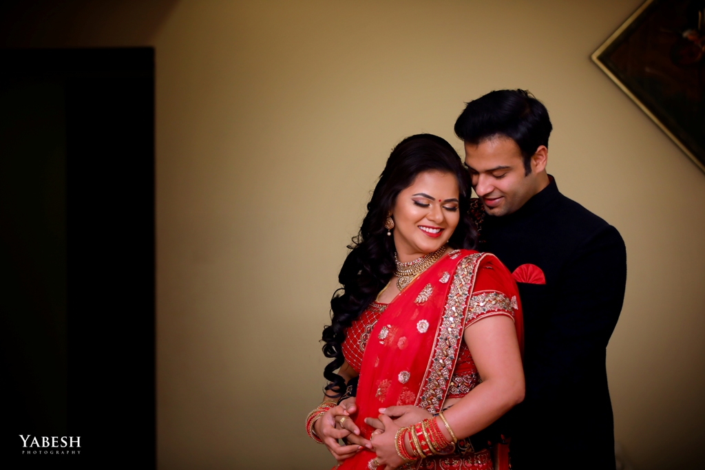Engagement Couple Photos: A Journey to Your Big Day with Beautiful Memories 10 Tips for Preparing for Your Engagement Session in Coimbatore | Yabesh Photography